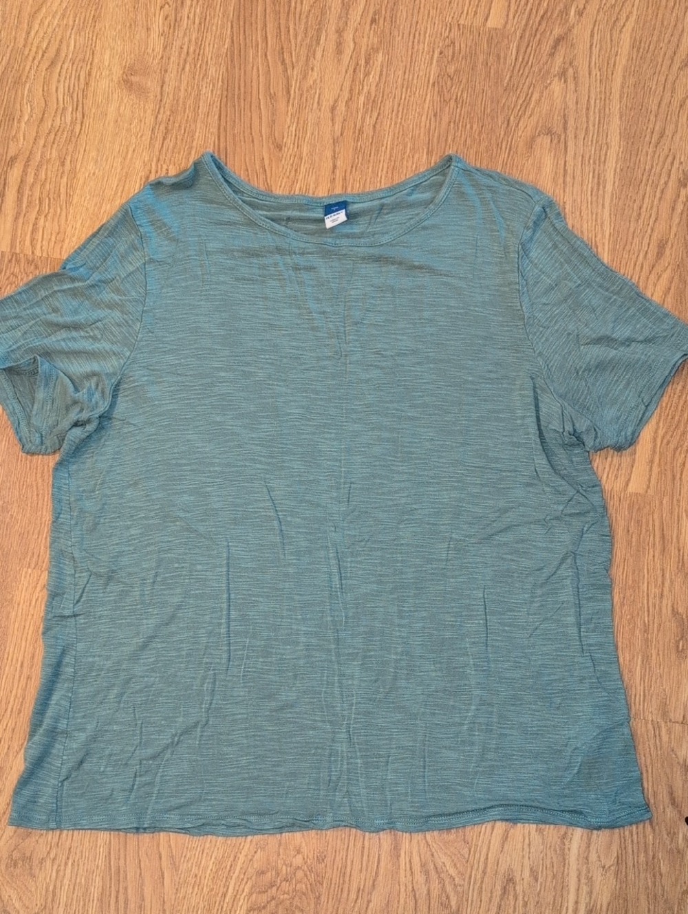 Old Navy Lightweight Luxe Short-Sleeve Tee in Sage Green